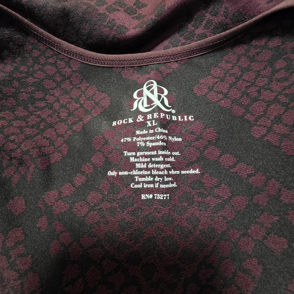 Rock & Republic Deep Burgundy Tank Top - Picture 5 of 8
